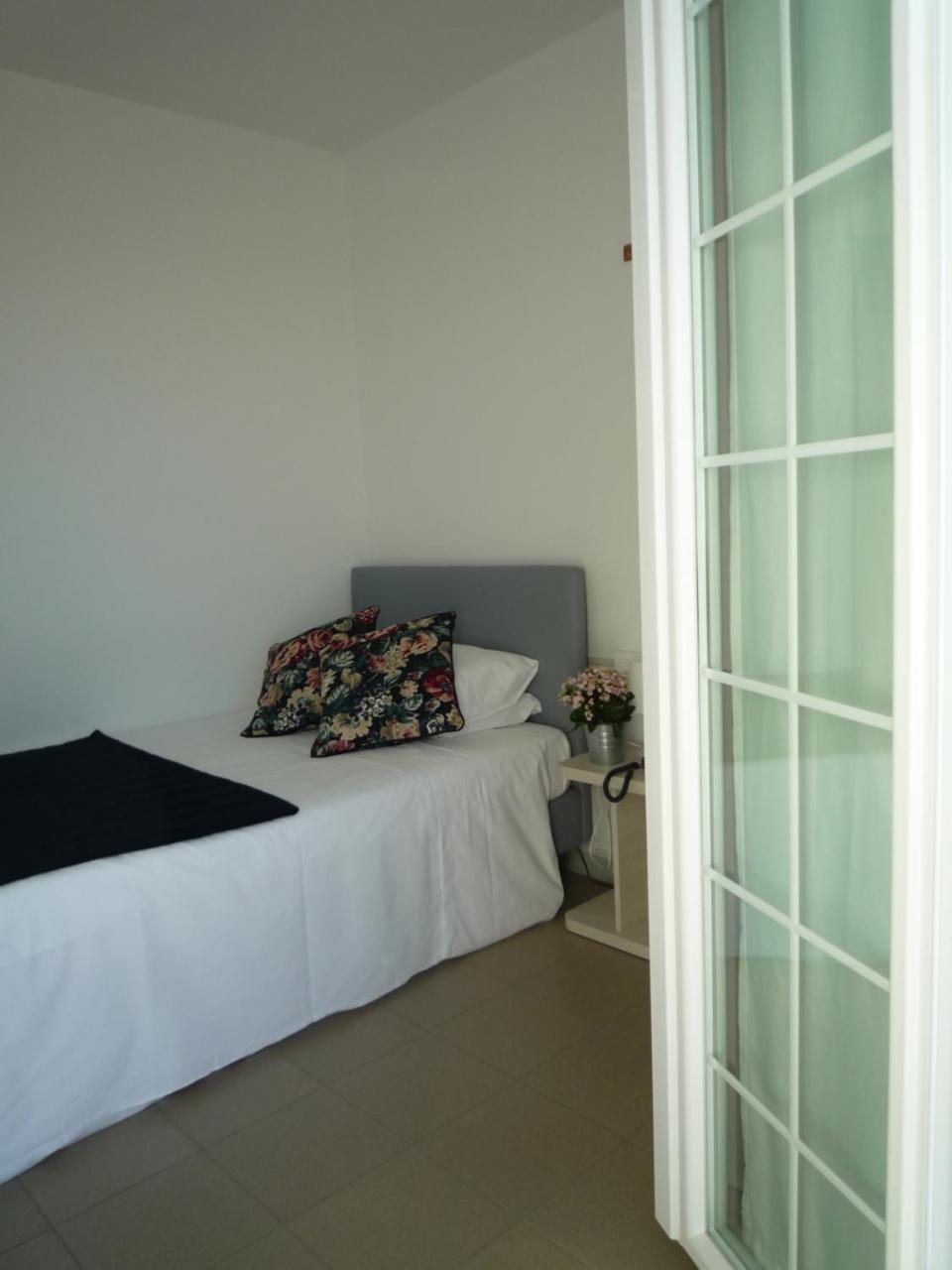 Casa F.A.C.I Hotell Marina di Massa Eksteriør bilde