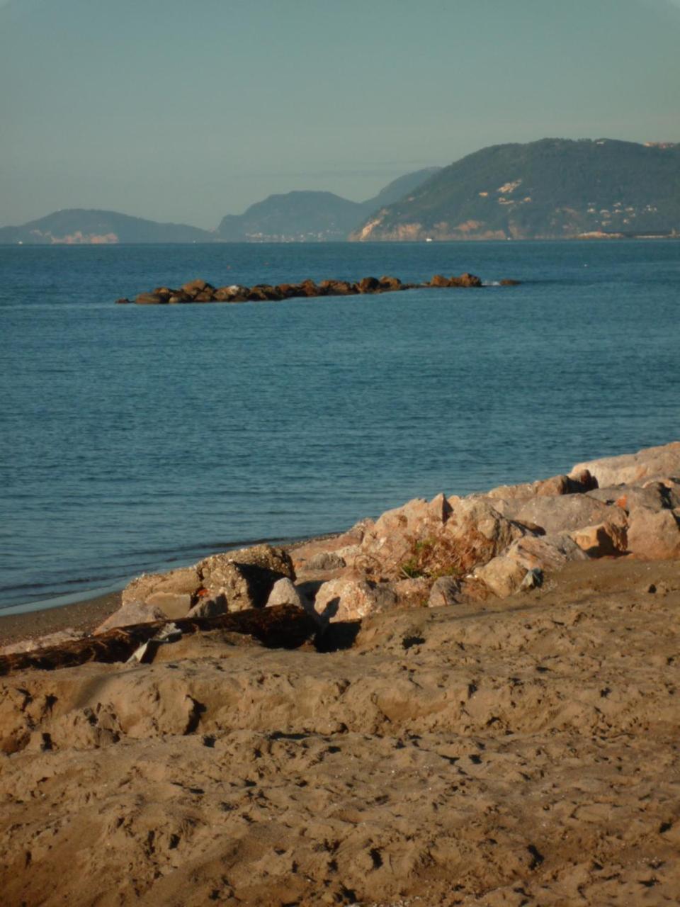 Casa F.A.C.I Hotell Marina di Massa Eksteriør bilde