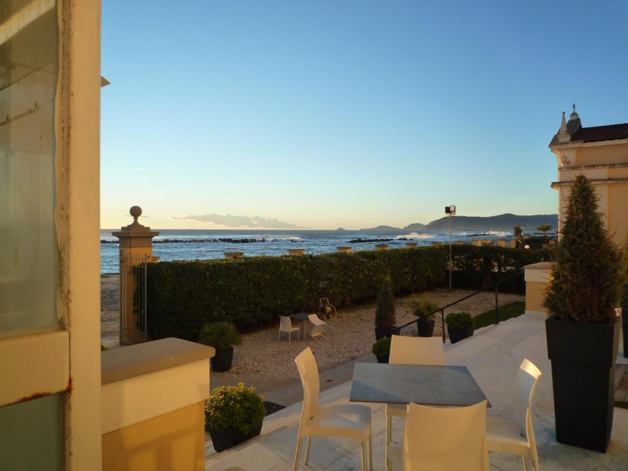 Casa F.A.C.I Hotell Marina di Massa Eksteriør bilde